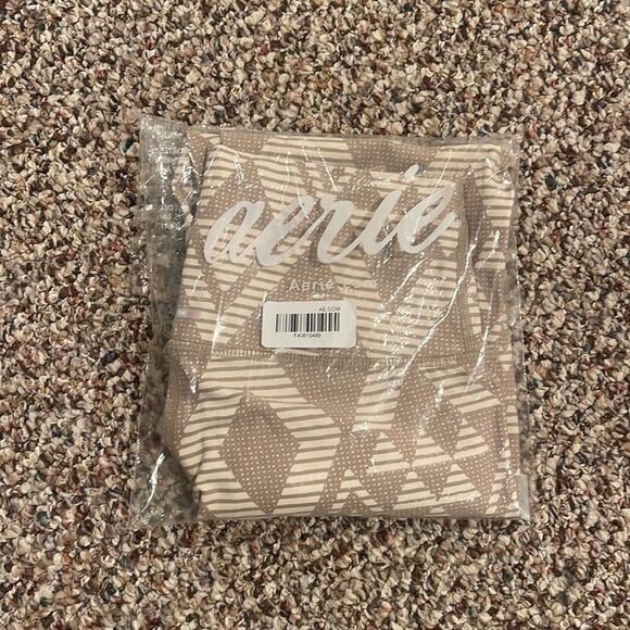 Bundle Aerie Printed Workout Leggings (2) - Picture 5 of 10